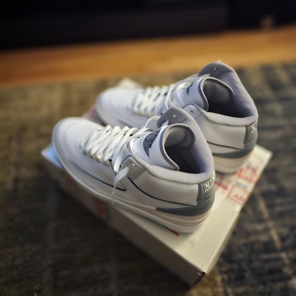 Retro Jordan 2 - Picture 2 of 6